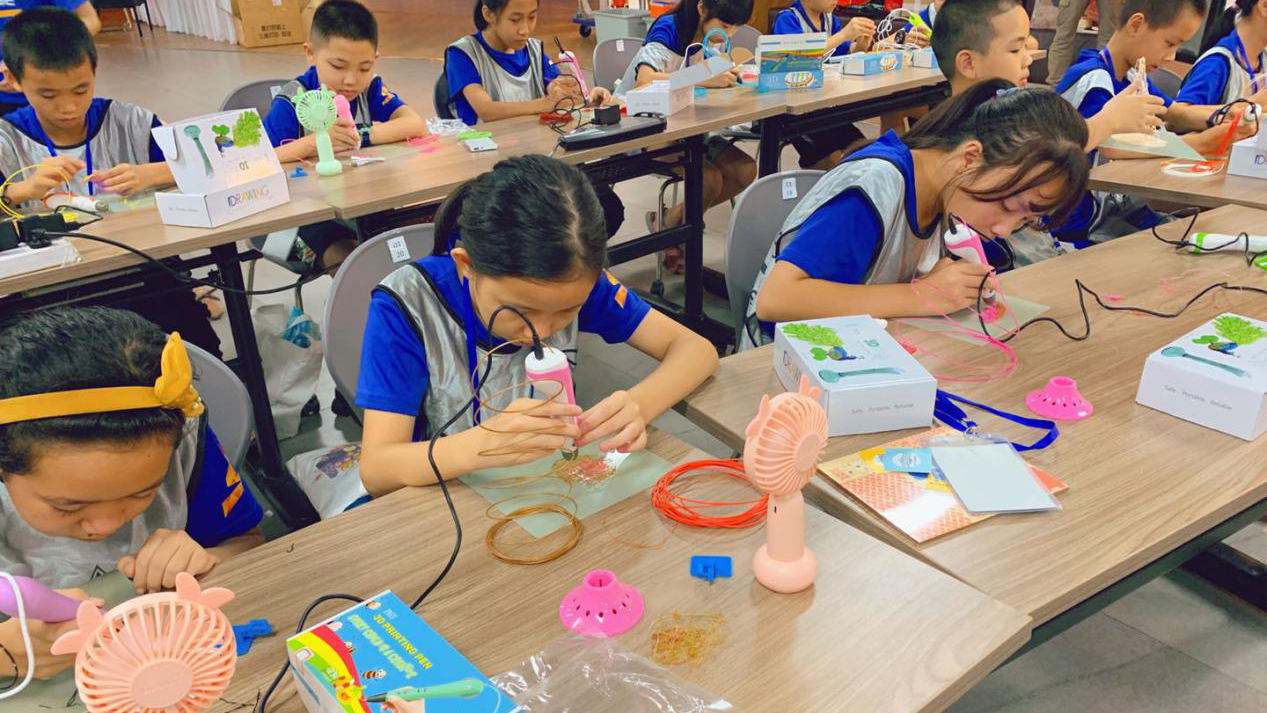 寓學(xué)于樂中成為一名小設(shè)計師，國潮崛起——青少年國潮設(shè)計快閃學(xué)堂正式結(jié)營~