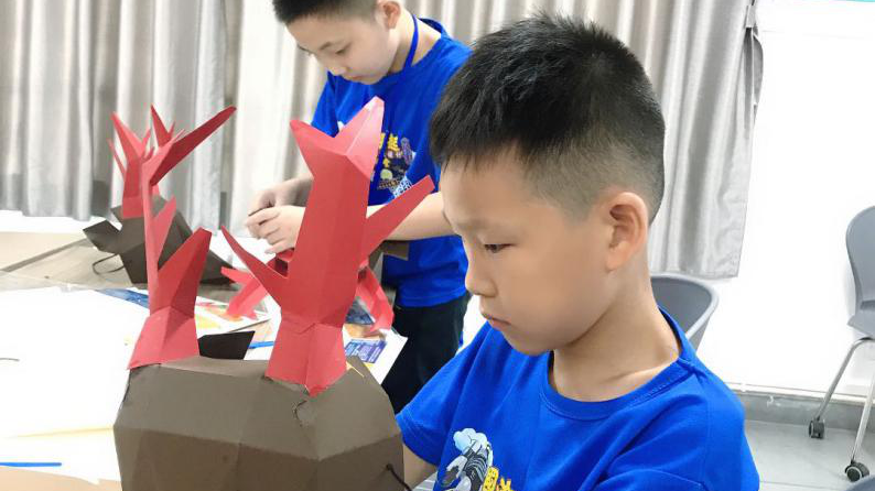 寓學(xué)于樂中成為一名小設(shè)計師，國潮崛起——青少年國潮設(shè)計快閃學(xué)堂正式結(jié)營~