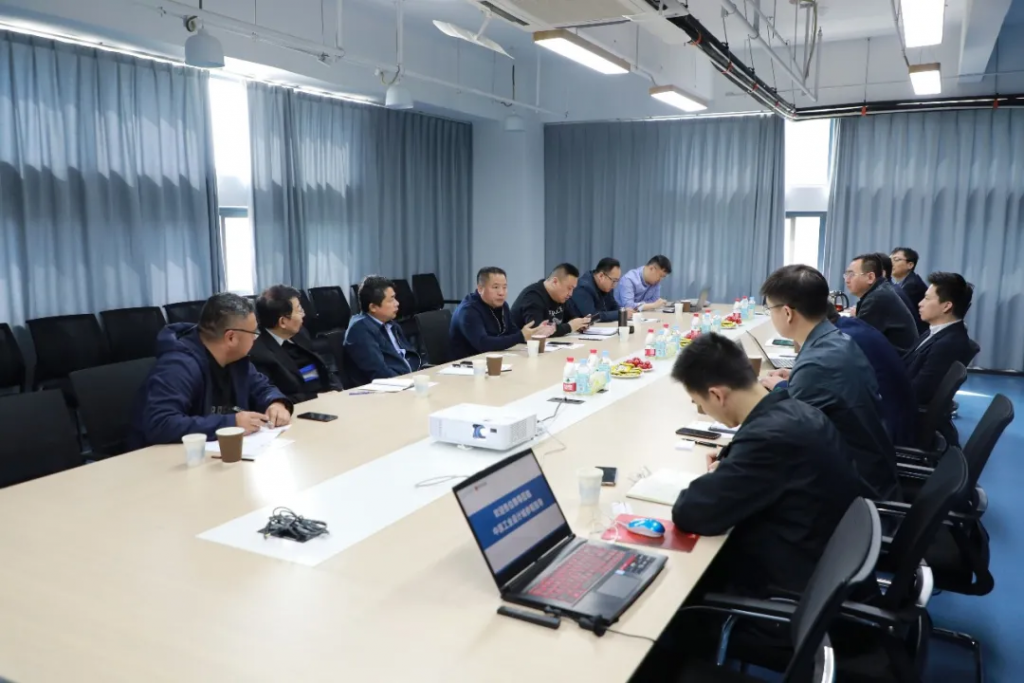 臺(tái)灣新金寶集團(tuán)?工信智寶領(lǐng)導(dǎo)一行蒞臨中原工業(yè)設(shè)計(jì)城洽談落地事宜
