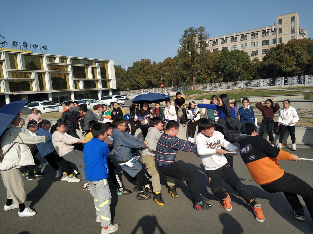 向未來出發(fā)！杭州灣《你好 未來》研學(xué)實(shí)踐開營(yíng)