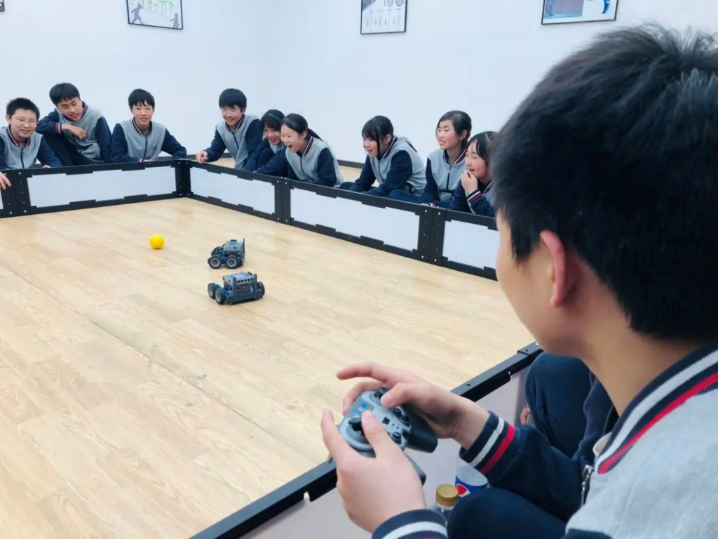 坎墩中學：科技擁抱自然，自然創造文化