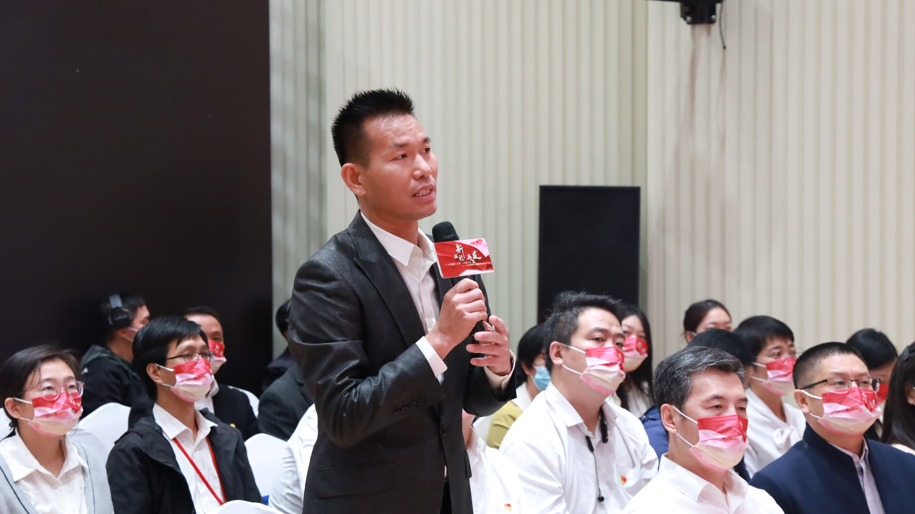 全媒體黨課走進(jìn)設(shè)計(jì)城 推進(jìn)黨的二十大精神落地生根